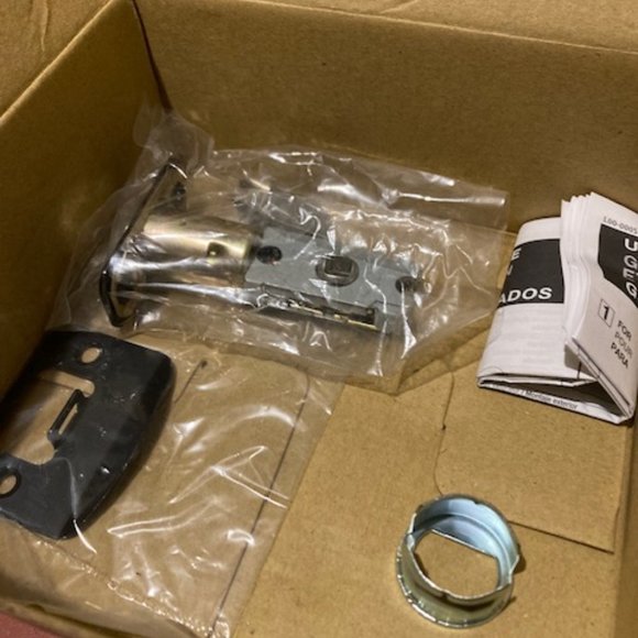 Copper Creek Waverlie style privacy door lever - Picture 4 of 4